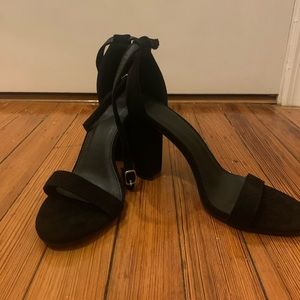 BRAND NEW!! Black heels